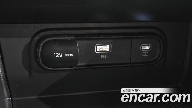 Kia Sportage (V) Gasoline 1.6 Turbo 2WD Prestige 2024 — фото 19