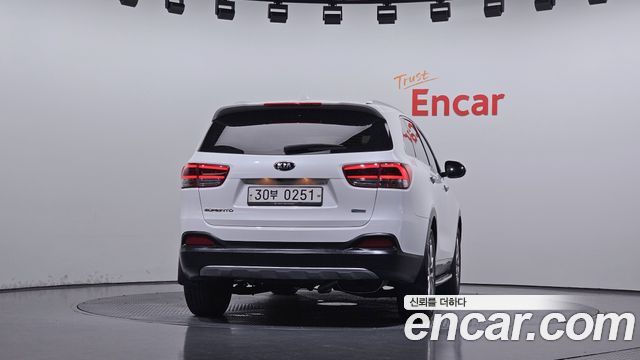 Kia Sorento Diesel 2.0 2WD Noblesse 2017 — фото 4