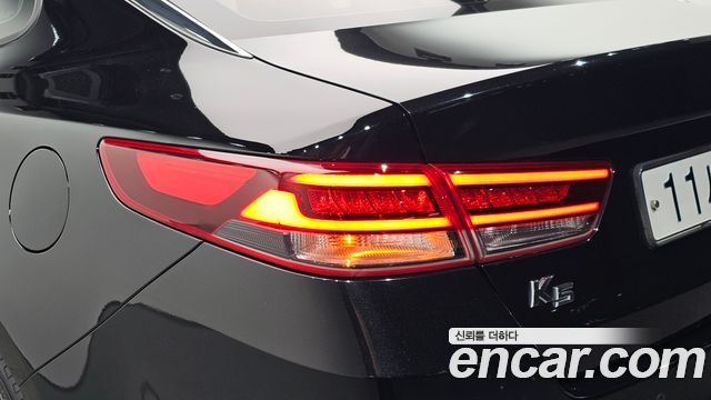 Kia K5 (II) 2.0 Turbo SX Noblesse special 2016 — фото 29
