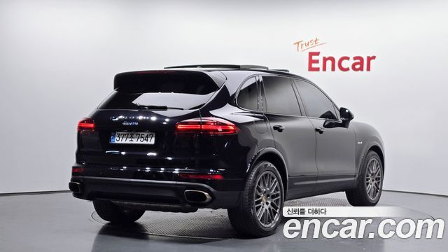 Porsche Cayenne 3.0 Diesel Platium Edition 958 2017 — фото 2