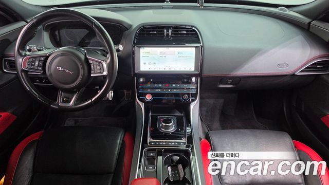 Jaguar XE 3.0 SC S 2019 — фото 7