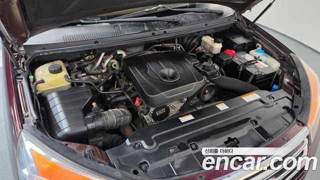 KG Mobility (SsangYong) Korando Turismo 2WD Extreme 9-seater 2015 — фото 6