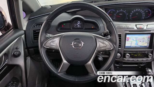 KG Mobility (SsangYong) Korando Turismo 2WD Extreme 9-seater 2015 — фото 13