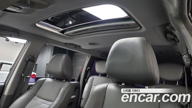 KG Mobility (SsangYong) Korando Turismo 2WD Extreme 9-seater 2015 — фото 19