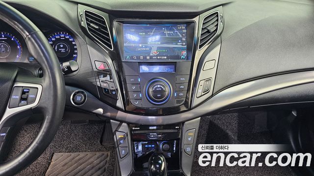 Hyundai i40 Saloon 1.7 VGT Modern 2012 — фото 14