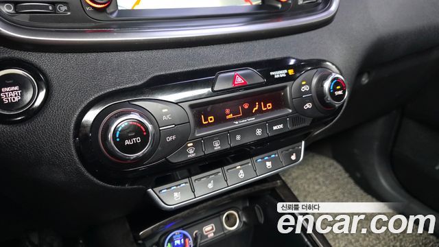 Kia Sorento Diesel 2.0 4WD Prestige 2016 — фото 16