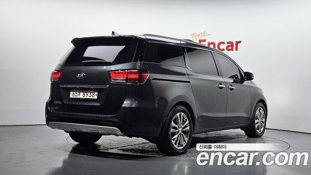 Kia Carnival 9-seater Prestige 2018 — фото 2