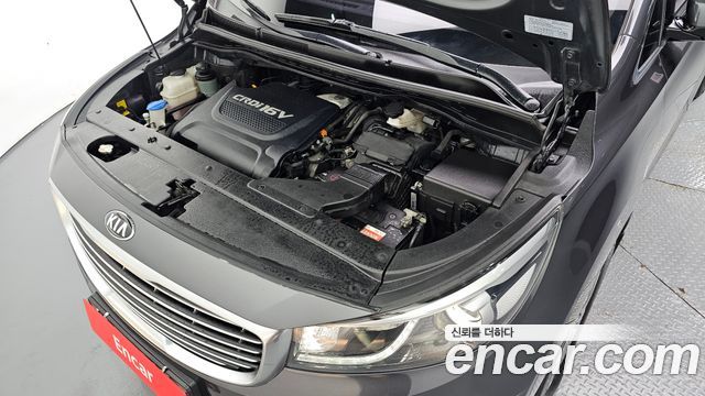 Kia Carnival 9-seater Prestige 2018 — фото 6