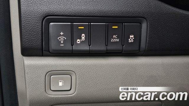Kia Carnival 9-seater Prestige 2018 — фото 12