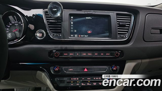 Kia Carnival 9-seater Prestige 2018 — фото 14