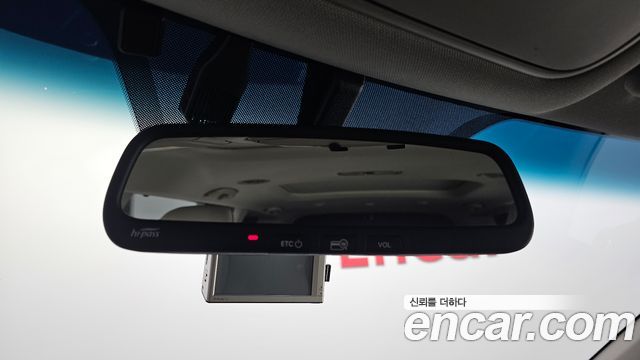 Kia Carnival 9-seater Prestige 2018 — фото 16