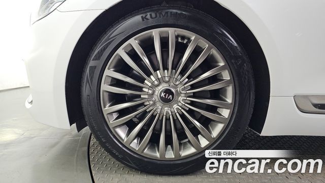 Kia K9 3.8 GDI AWD PlatinumⅡ 2019 — фото 5