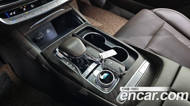 Kia K9 3.8 GDI AWD PlatinumⅡ 2019 — фото 9