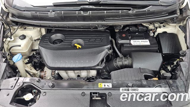 Kia Carens 2.0 LPi Prestige 2014 — фото 6