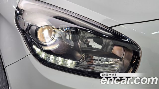 Kia Carens 2.0 LPi Prestige 2014 — фото 22