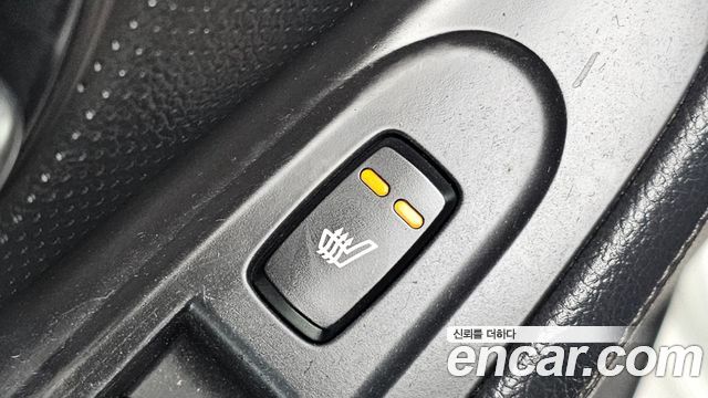 Kia Carens 2.0 LPi Prestige 2014 — фото 28