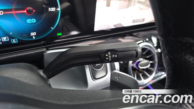 Mercedes-Benz EQB (X243) EQB300 4MATIC AMG Line 2023 — фото 9