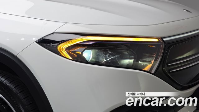 Mercedes-Benz EQB (X243) EQB300 4MATIC AMG Line 2023 — фото 22