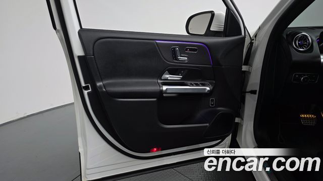 Mercedes-Benz EQB (X243) EQB300 4MATIC AMG Line 2023 — фото 24