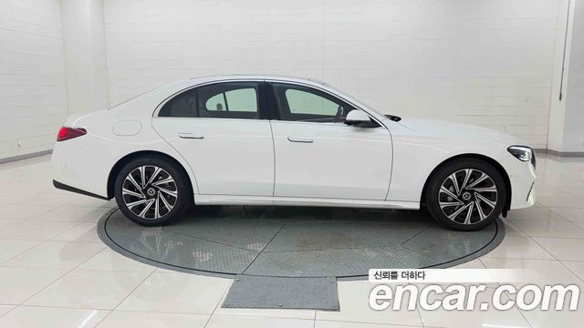 Mercedes-Benz E-Class (W214) E300 4MATIC Exclusive 2026 — фото 5