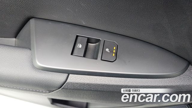 Kia Sportage Hybrid (V) HEV 1.6 2WD Signature X Line 2025 — фото 17
