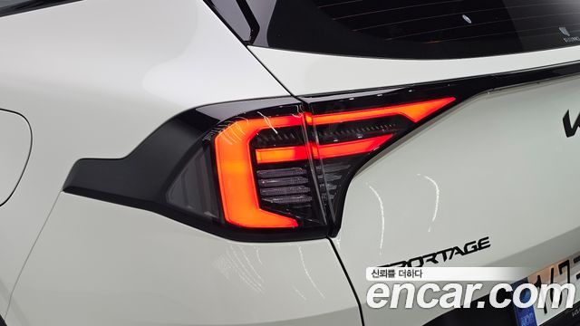 Kia Sportage Hybrid (V) HEV 1.6 2WD Signature X Line 2025 — фото 23