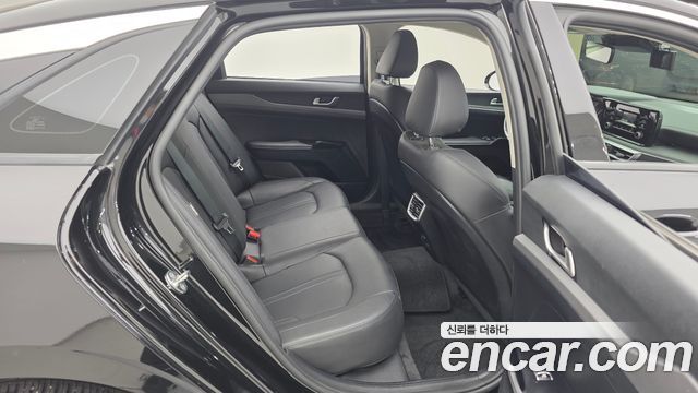 Kia K5 (III) 2.0 Trendy 2023 — фото 12