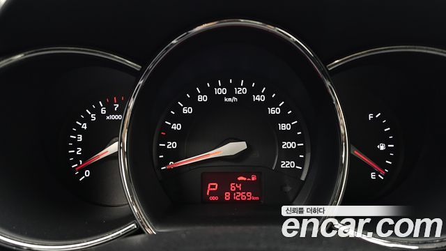 Kia Pride 1.6 GDI Sedan Luxury 2012 — фото 8