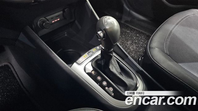 Kia Pride 1.6 GDI Sedan Luxury 2012 — фото 9
