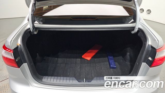 Kia Pride 1.6 GDI Sedan Luxury 2012 — фото 24