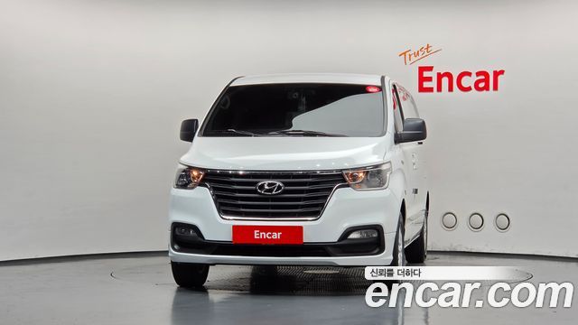 Hyundai Grand Starex Van 3-Seater Smart 2019 — фото 3