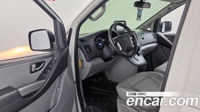 Hyundai Grand Starex Van 3-Seater Smart 2019 — фото 10