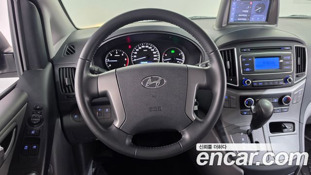 Hyundai Grand Starex Van 3-Seater Smart 2019 — фото 12