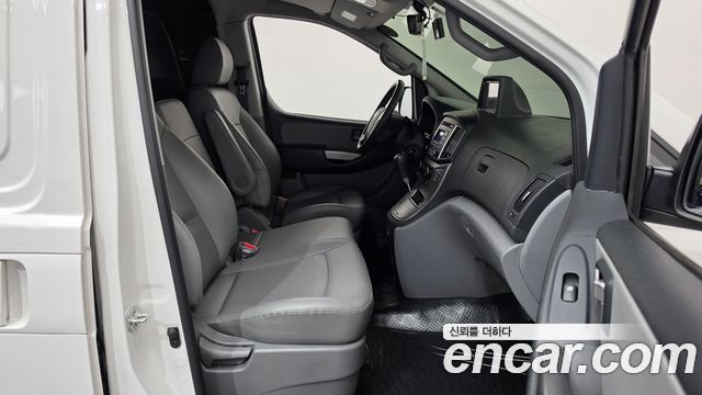 Hyundai Grand Starex Van 3-Seater Smart 2019 — фото 26