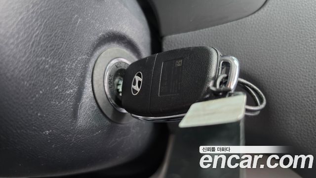 Hyundai Grand Starex Van 3-Seater Smart 2019 — фото 28