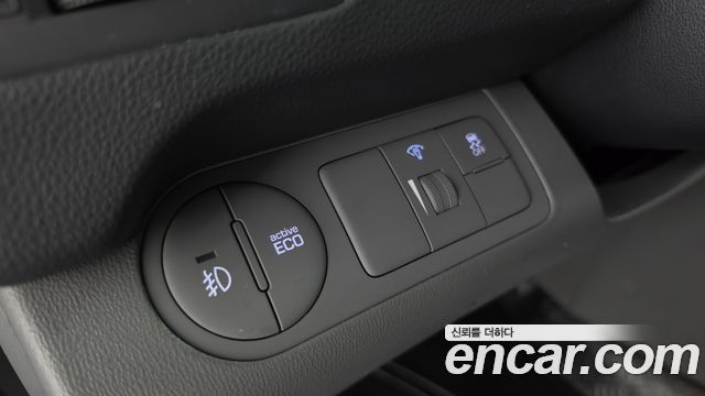 Hyundai Grand Starex Van 3-Seater Smart 2019 — фото 30