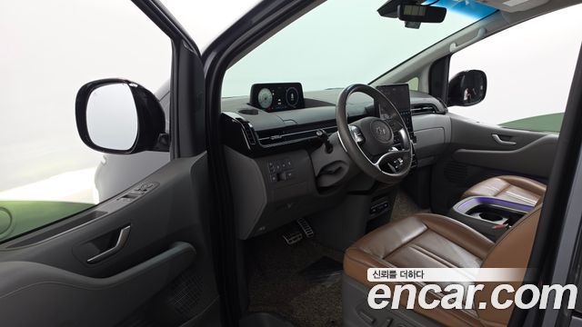 Hyundai Staria 4WD Lounge 9-Seater Inspiration 2022 — фото 10