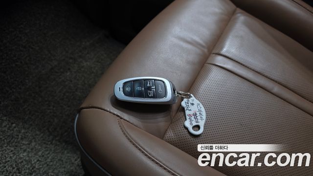 Hyundai Staria 4WD Lounge 9-Seater Inspiration 2022 — фото 15