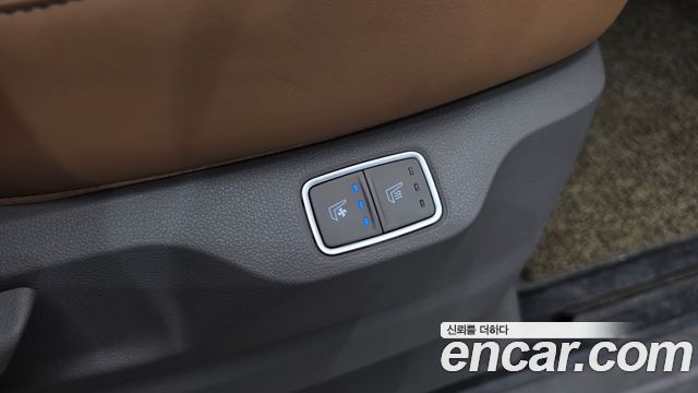 Hyundai Staria 4WD Lounge 9-Seater Inspiration 2022 — фото 17