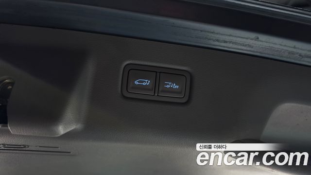 Hyundai Staria 4WD Lounge 9-Seater Inspiration 2022 — фото 18