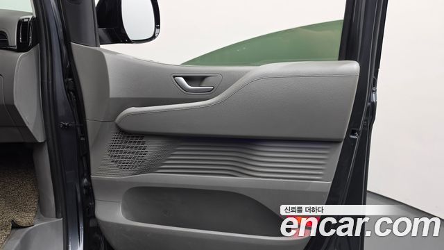 Hyundai Staria 4WD Lounge 9-Seater Inspiration 2022 — фото 25