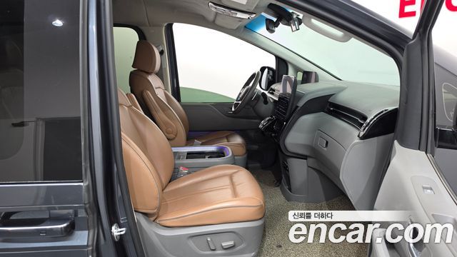 Hyundai Staria 4WD Lounge 9-Seater Inspiration 2022 — фото 26