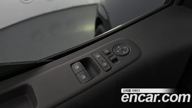 Hyundai Staria 4WD Lounge 9-Seater Inspiration 2022 — фото 27