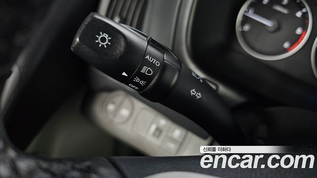 Hyundai Grand Starex 5-Seater VAN Modern 2018 — фото 14