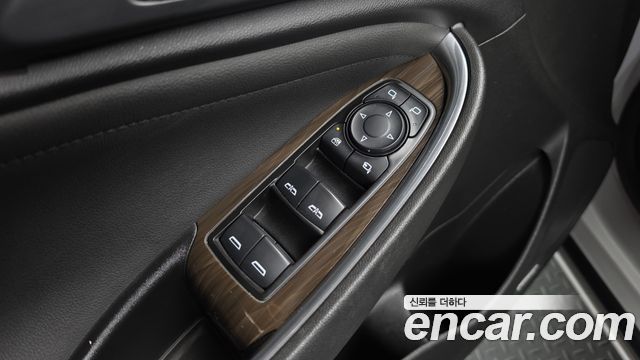 Chevrolet Malibu 1.3 Turbo Premier 2019 — фото 30