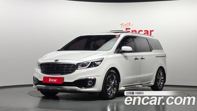 Kia Carnival 9-seater Noblesse