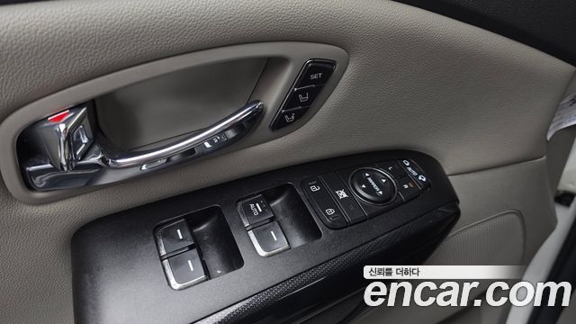 Kia Carnival 9-seater Noblesse 2016 — фото 12