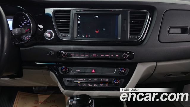 Kia Carnival 9-seater Noblesse 2016 — фото 15