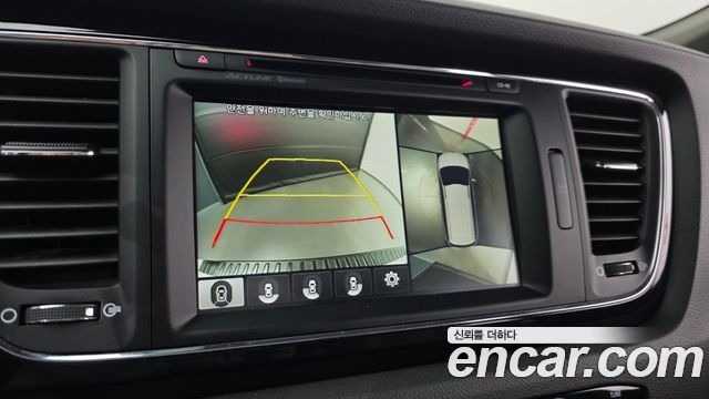 Kia Carnival 9-seater Noblesse 2016 — фото 16