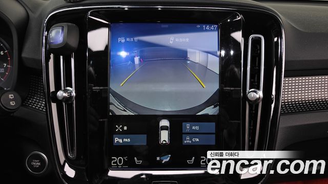 Volvo XC40 T4 R-Design 2019 — фото 14